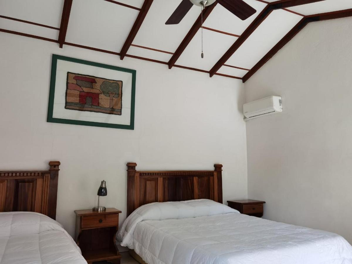 Hotel Bristol Aeropuerto Animas  외부 사진