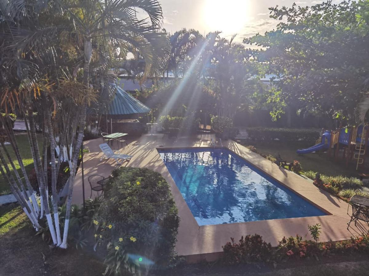 Hotel Bristol Aeropuerto Animas  외부 사진