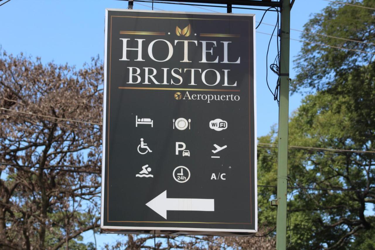 Hotel Bristol Aeropuerto Animas  외부 사진